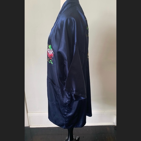 Vintage Kimono Robe Hand Embroidered Floral Kimono 1970's 70's Boho Satin Robe - Picture 8 of 10